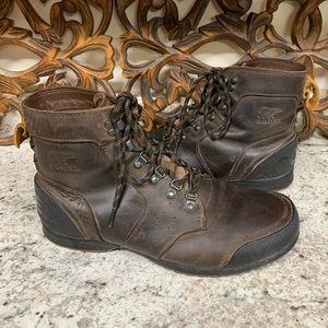 Sorel Ankeny lace up boots